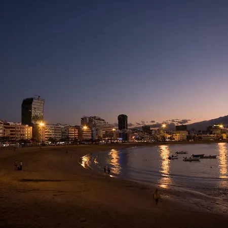 Aguas Verdes En La Playa San Agustín